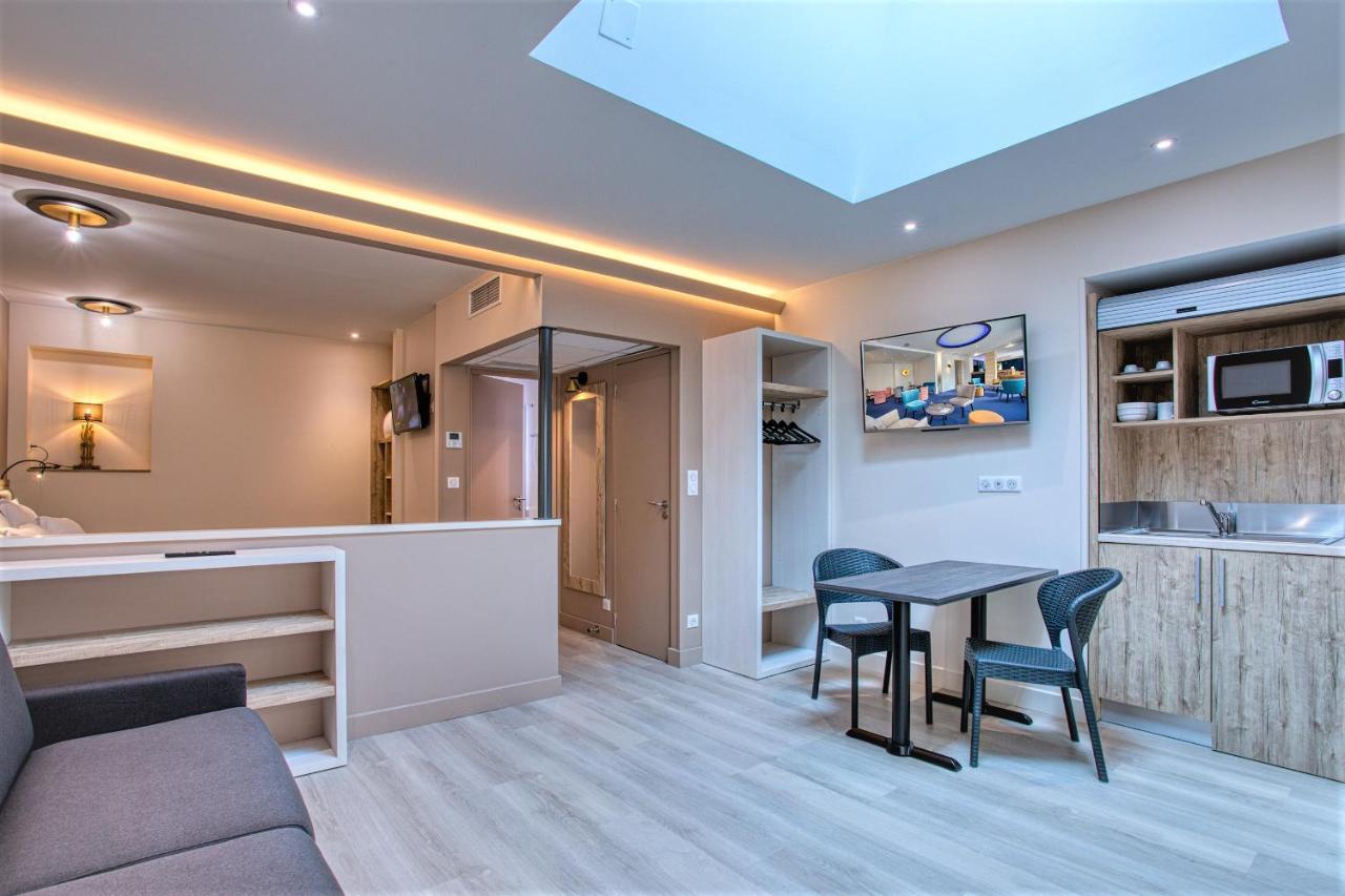 Hotel Montaigne ซาร์ลา-ลา-กาเนดา ภายนอก รูปภาพ