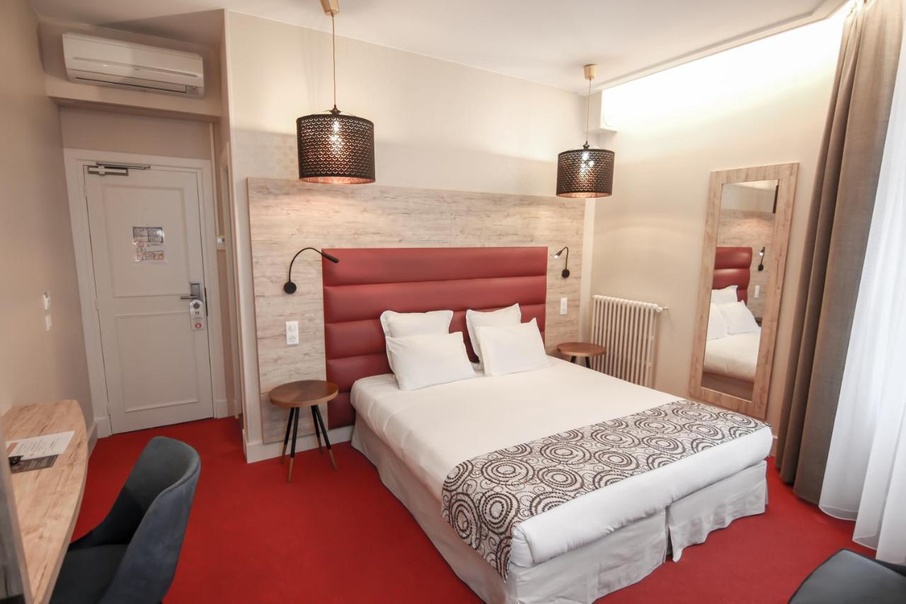 Hotel Montaigne ซาร์ลา-ลา-กาเนดา ภายนอก รูปภาพ