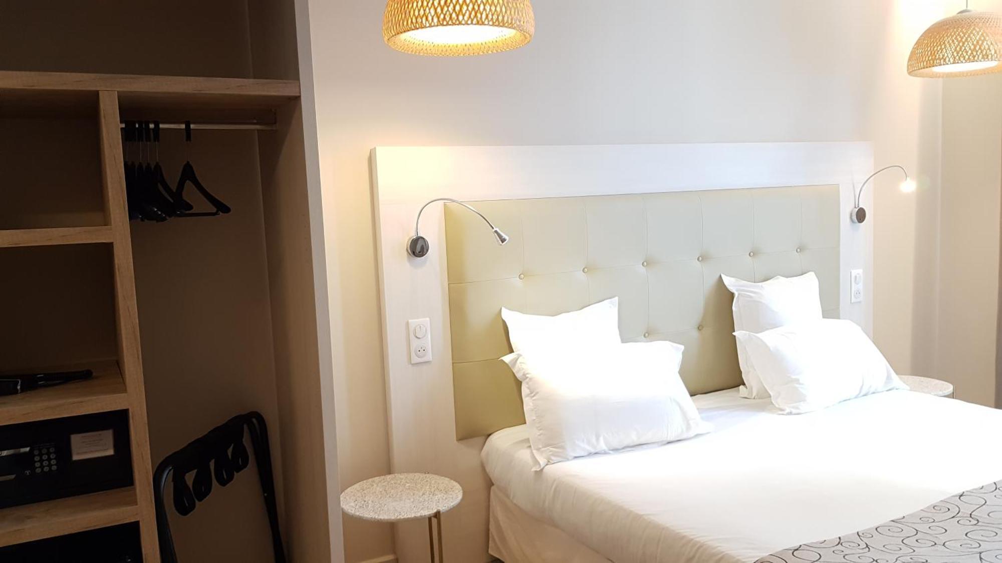 Hotel Montaigne ซาร์ลา-ลา-กาเนดา ภายนอก รูปภาพ